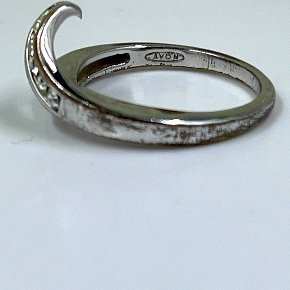 Avon Signed Abstract Silver Plated White Crystal Ring - Picture 6 of 7